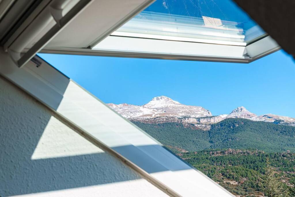 Apartament El Ventanal De Collarada Villanúa Zewnętrze zdjęcie