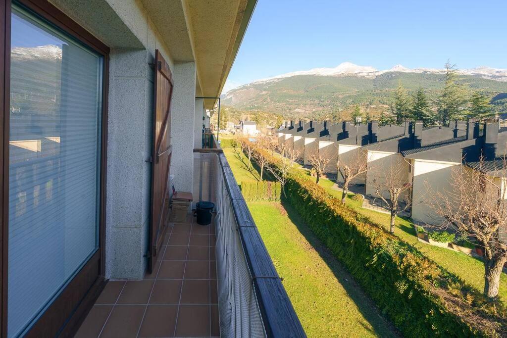 Apartament El Ventanal De Collarada Villanúa Zewnętrze zdjęcie